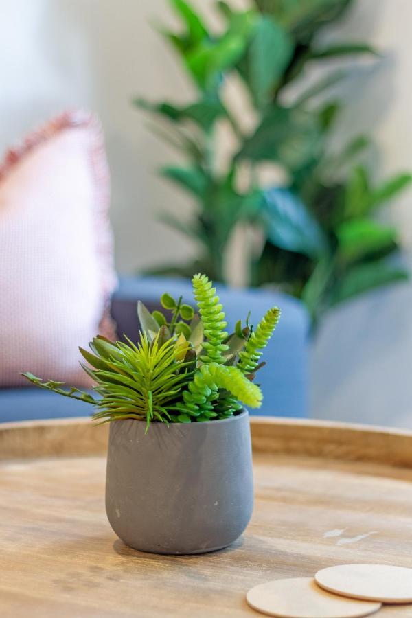 Vibrant City Abode - 2 Bed 2 Bath Lejlighed Christchurch Eksteriør billede