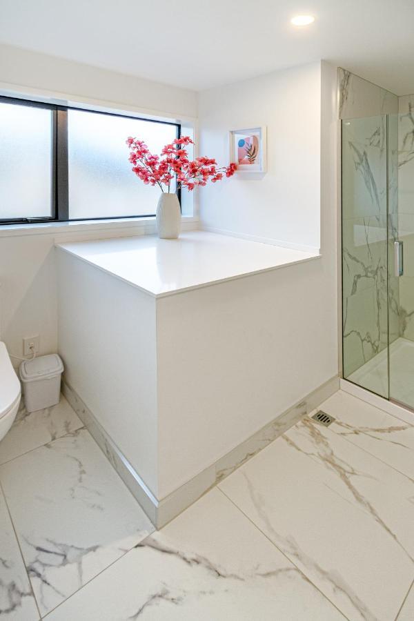 Vibrant City Abode - 2 Bed 2 Bath Lejlighed Christchurch Eksteriør billede